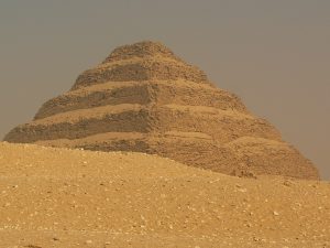 Pyramide vo Sakkara